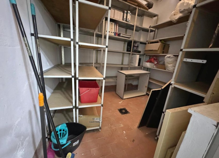 Reventa - Local Comercial - Guardamar del Segura - Avenida Pais Valenciàno