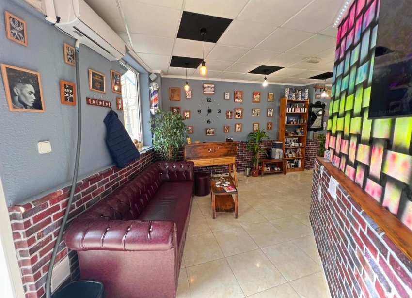 Reventa - Local Comercial - Guardamar del Segura - CENTRO