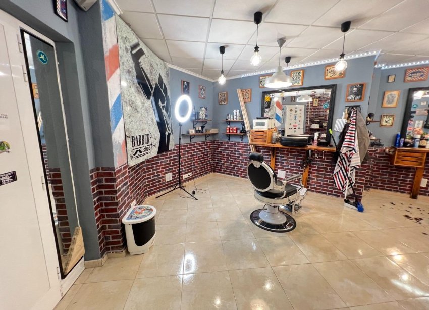 Reventa - Local Comercial - Guardamar del Segura - CENTRO