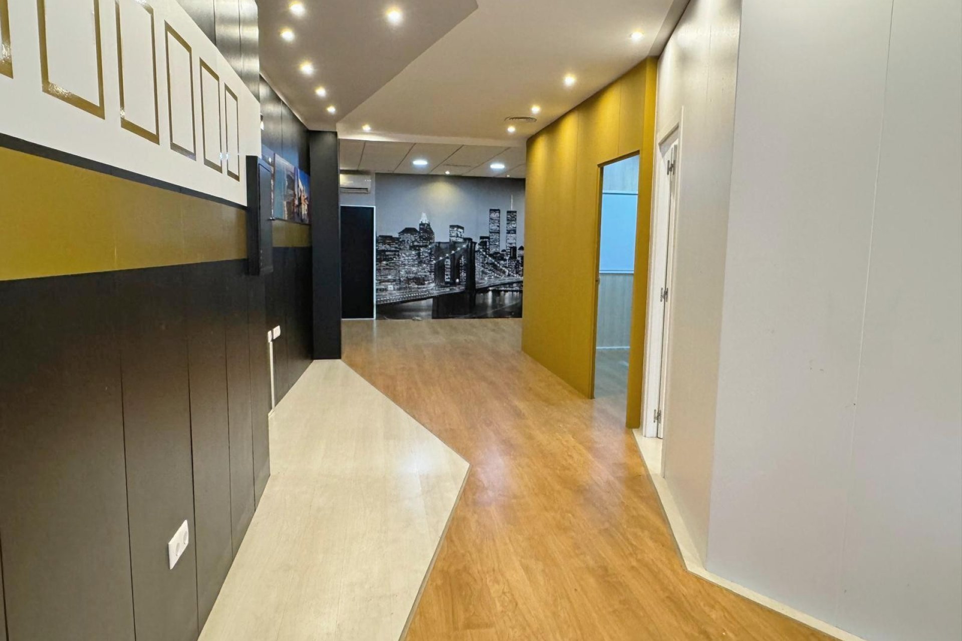 Reventa - Local Comercial - Guardamar del Segura - Guardamar del Seguras*