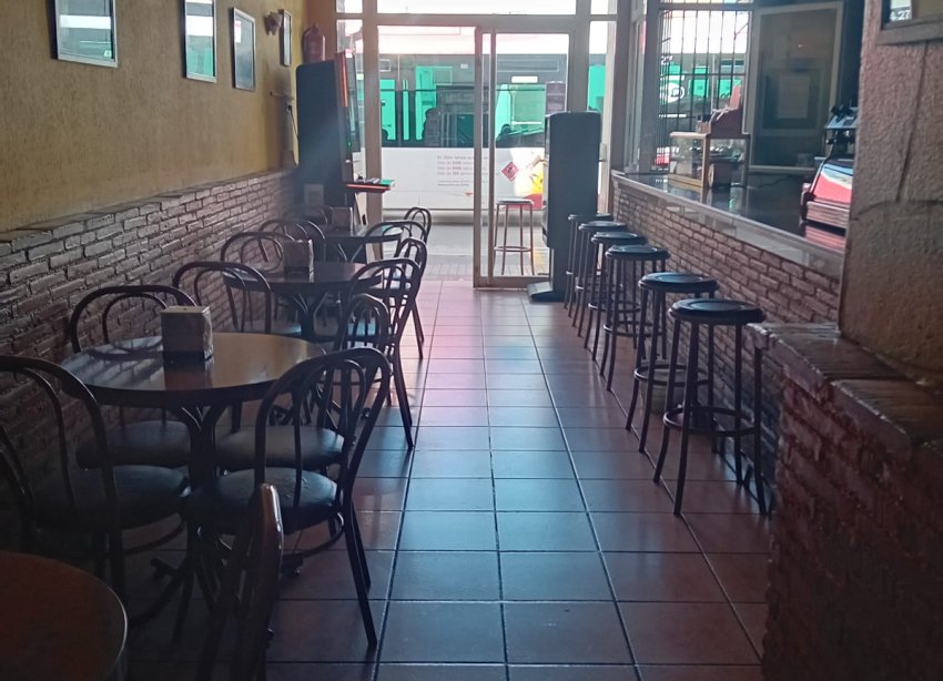 Reventa - Local Comercial - ﻿Torrevieja (Alicante) - Centro
