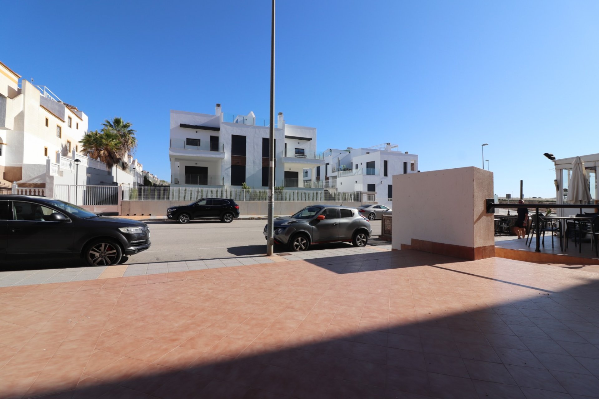 Reventa - Local Comercial - Los Montesinos - Entre Naranjos / Vistabella Golf