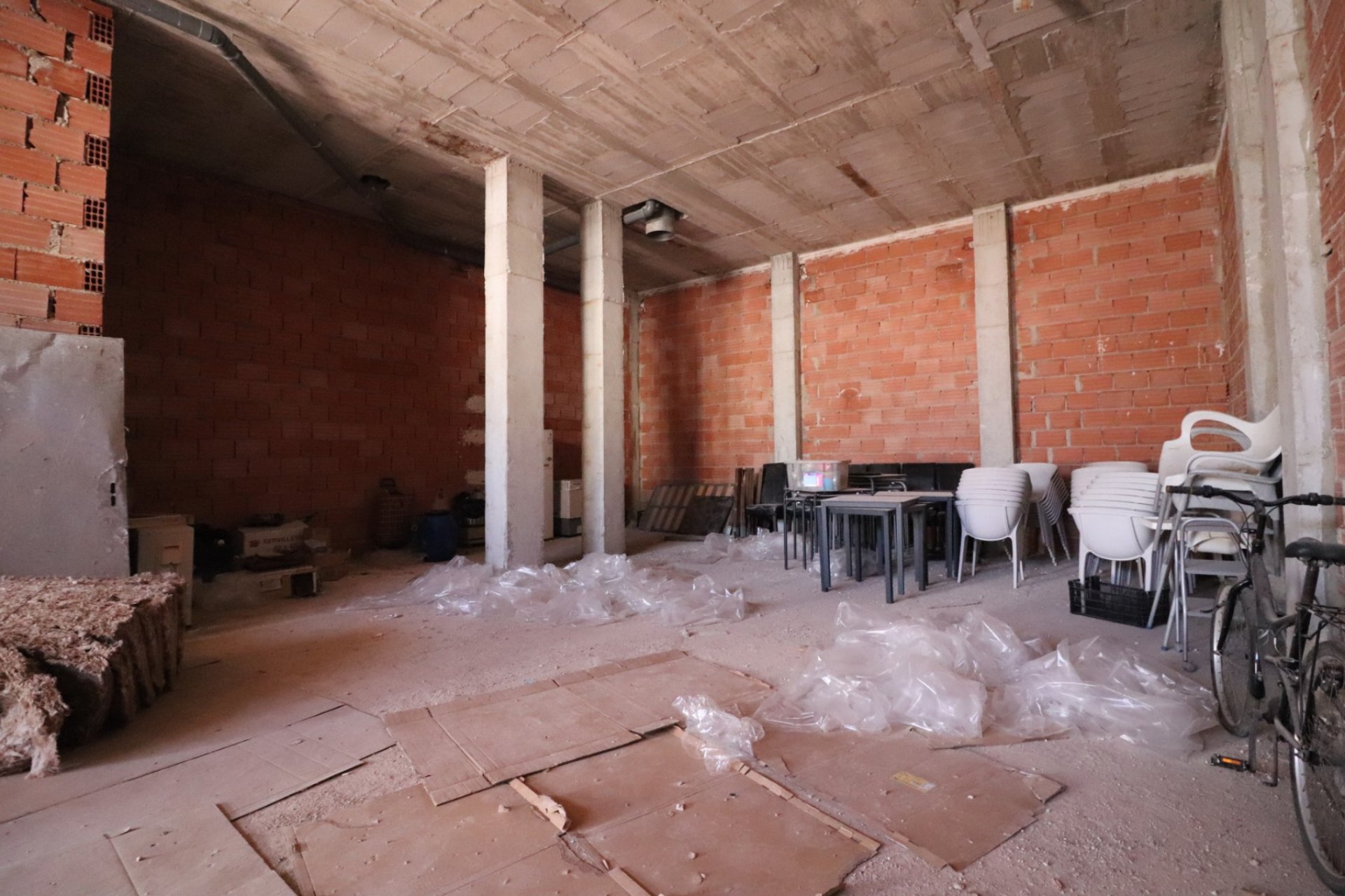 Reventa - Local Comercial - Los Montesinos - Entre Naranjos / Vistabella Golf