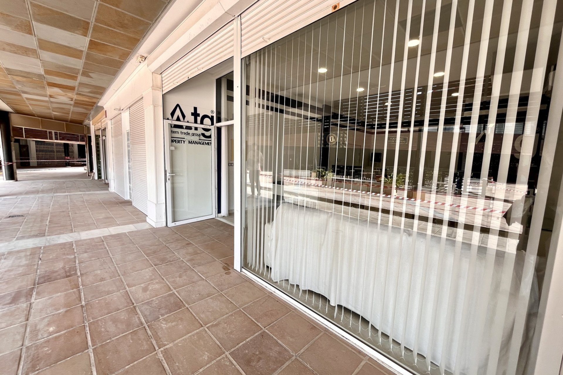 Reventa - Local Comercial - Orihuela Costa - Playa Flamenca