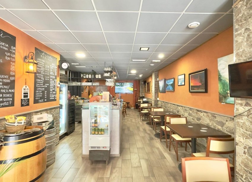 Reventa - Local Comercial - Torrevieja - Acequion