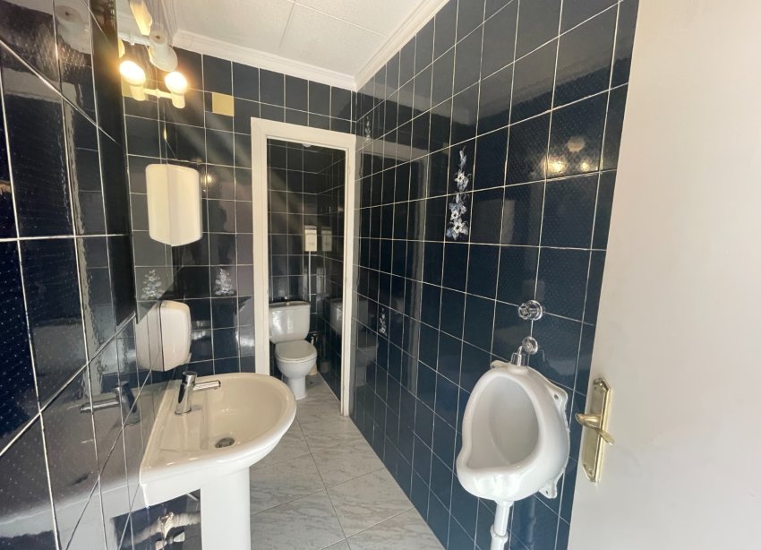 Reventa - Local Comercial - Torrevieja - Comunidad valenciana