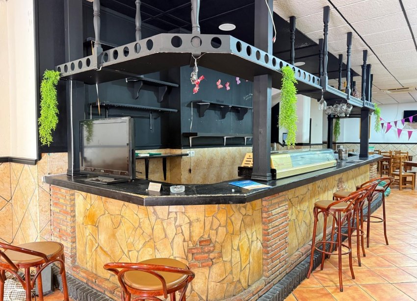 Reventa - Local Comercial - Torrevieja - Estacion de autobuses