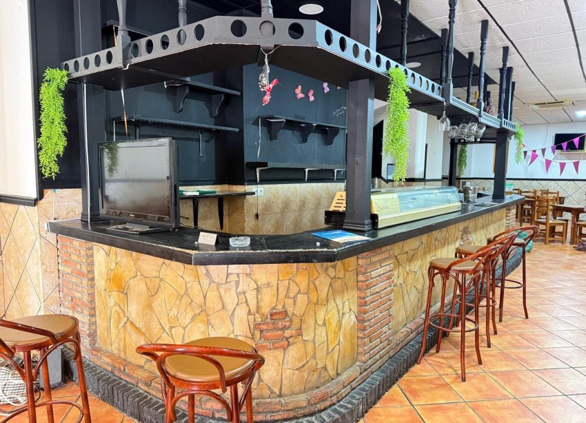 Reventa - Local Comercial - Torrevieja - Estacion de autobuses