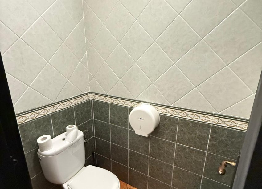 Reventa - Local Comercial - Torrevieja - Estacion de autobuses