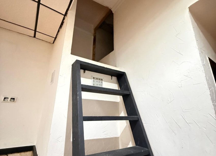 Reventa - Local Comercial - Torrevieja - Estacion de autobuses