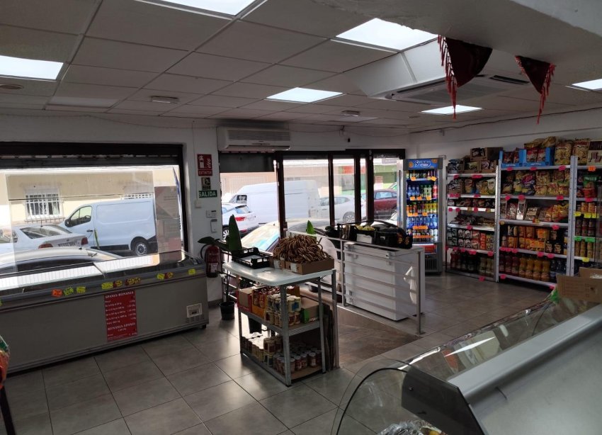 Reventa - Local Comercial - Torrevieja - Estacion de autobuses