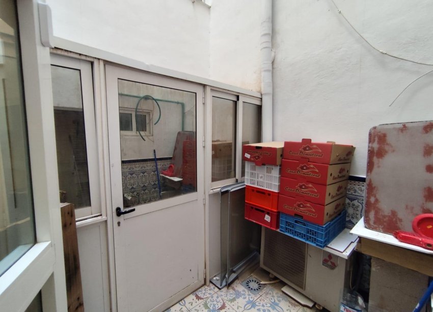 Reventa - Local Comercial - Torrevieja - Estacion de autobuses