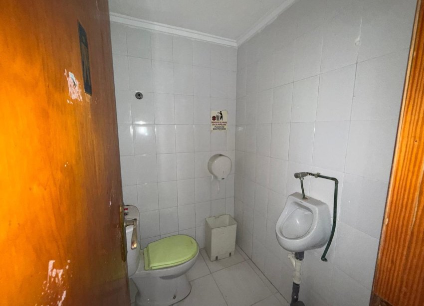 Reventa - Local Comercial - Torrevieja - Playa del cura