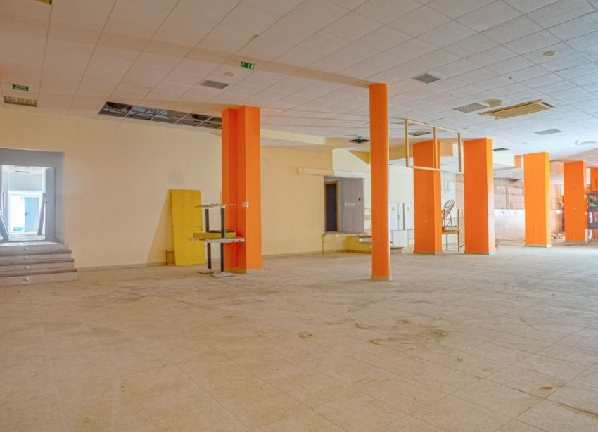 Reventa - Local Comercial - Torrevieja