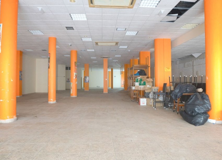 Reventa - Local Comercial - Torrevieja