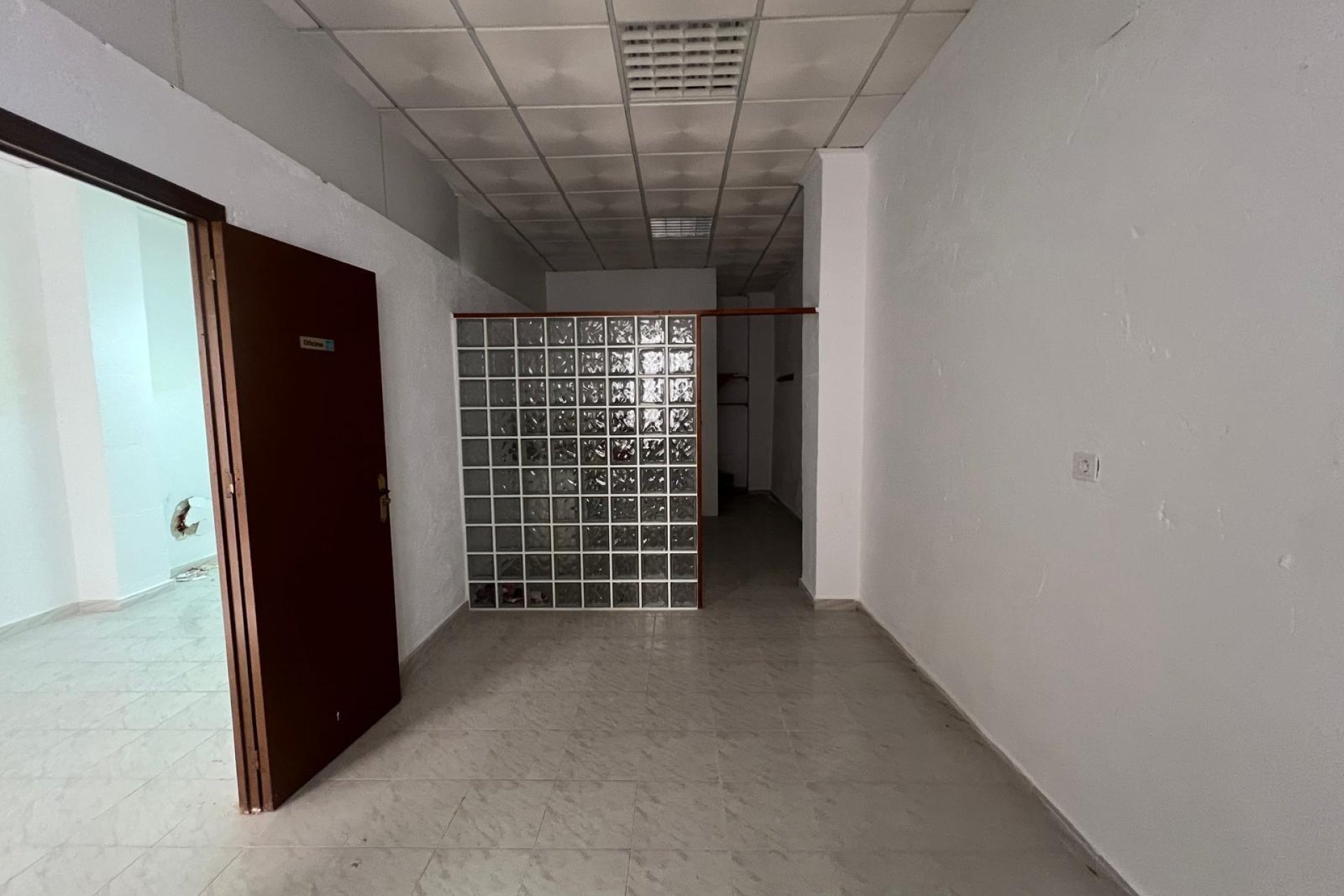 Reventa - Local Comercial - Torrevieja