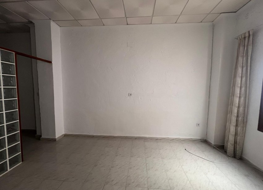 Reventa - Local Comercial - Torrevieja