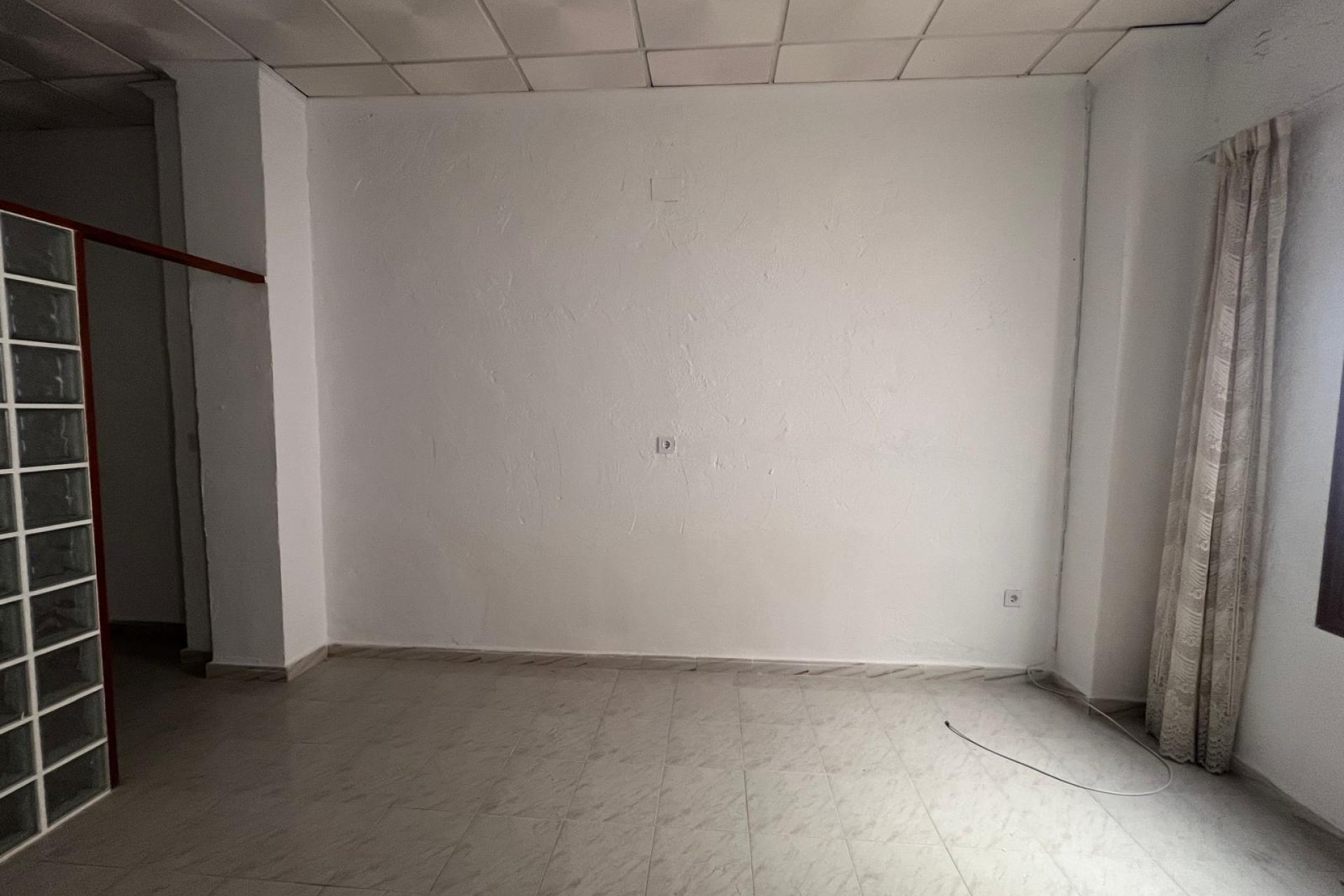 Reventa - Local Comercial - Torrevieja