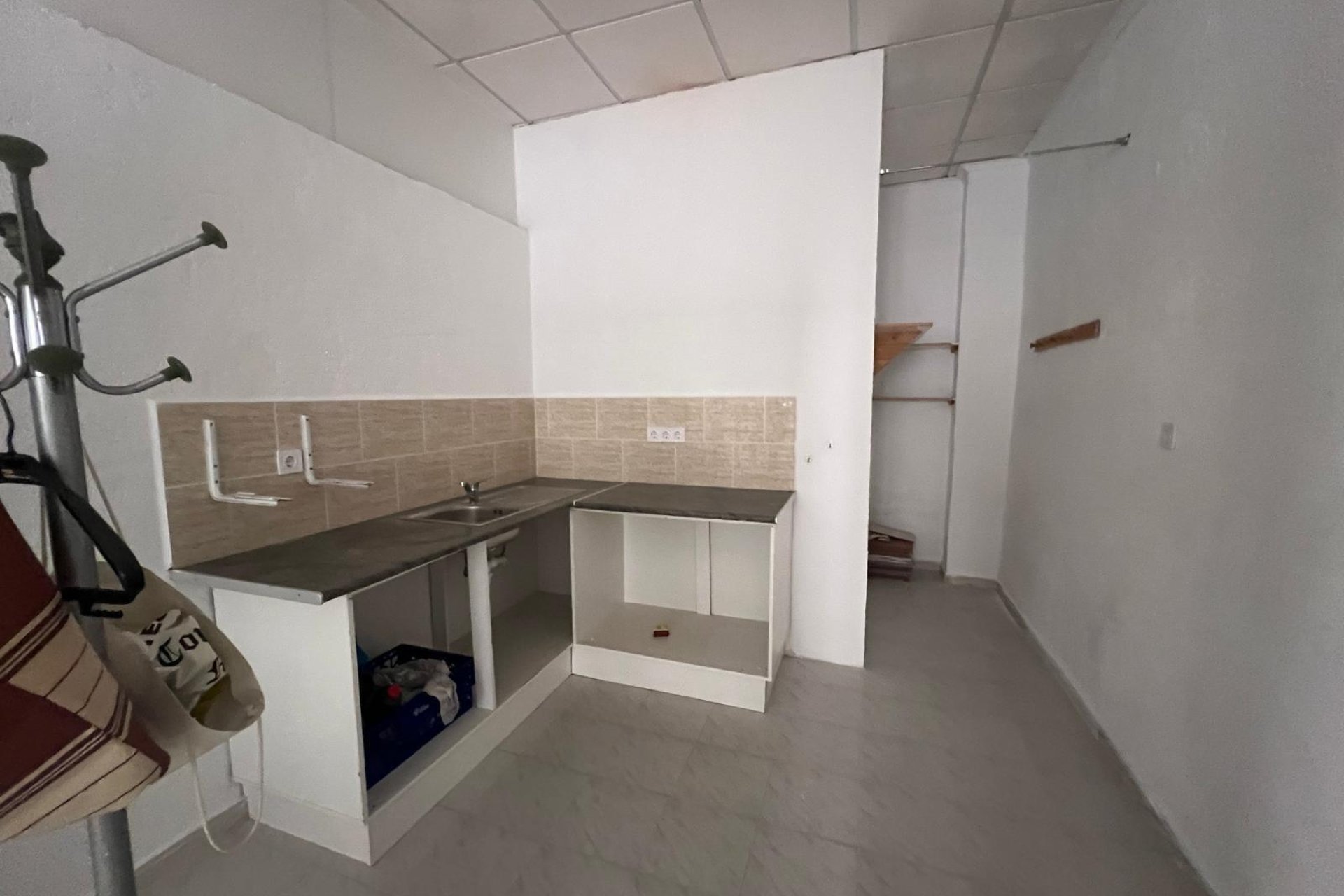 Reventa - Local Comercial - Torrevieja