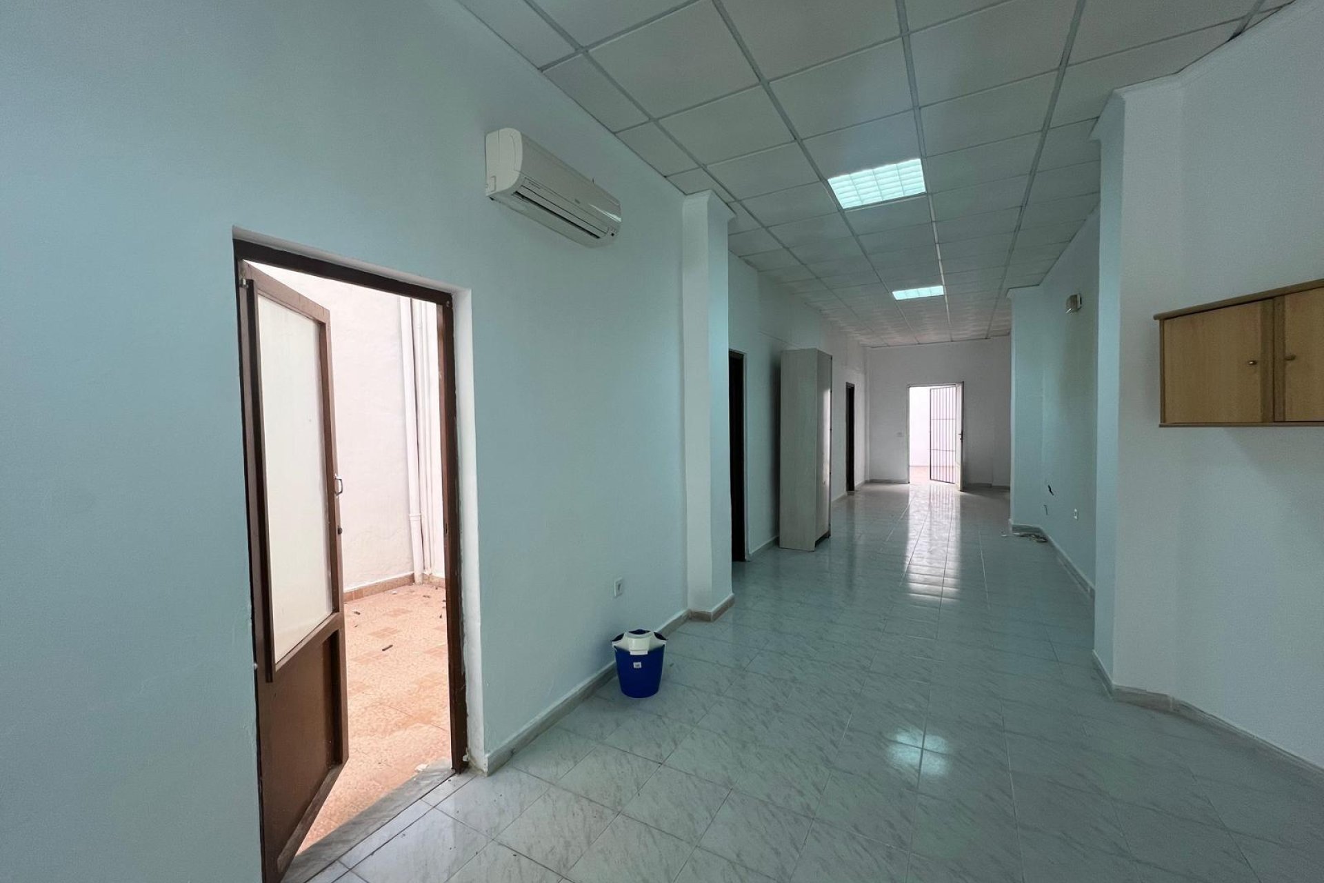 Reventa - Local Comercial - Torrevieja