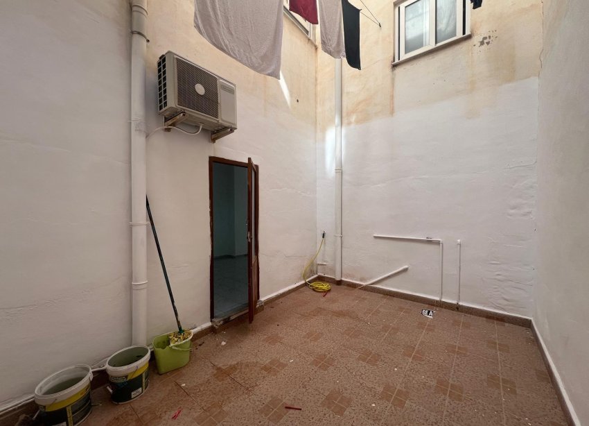 Reventa - Local Comercial - Torrevieja