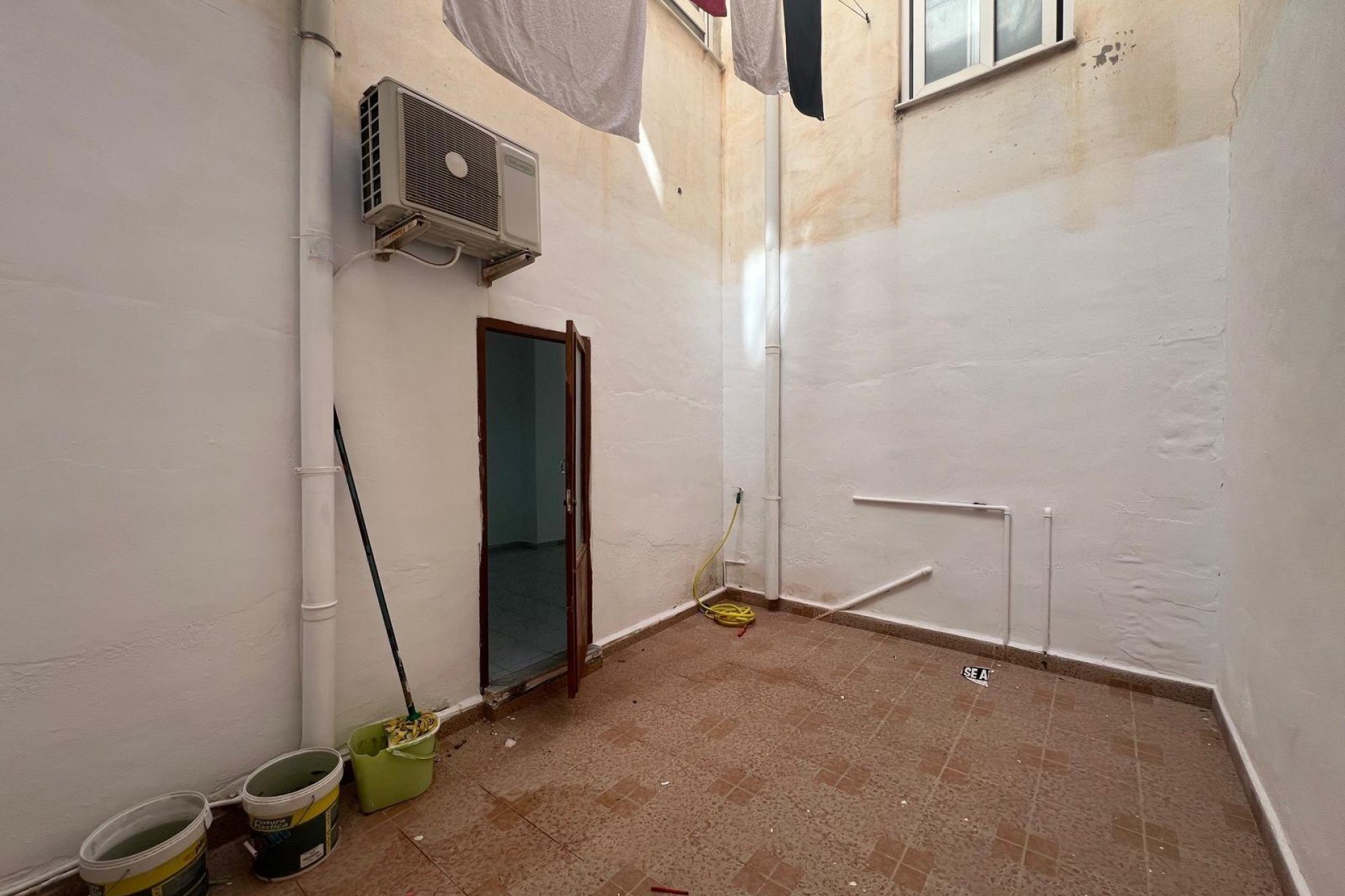 Reventa - Local Comercial - Torrevieja