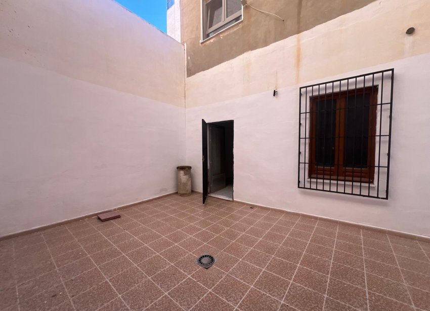 Reventa - Local Comercial - Torrevieja