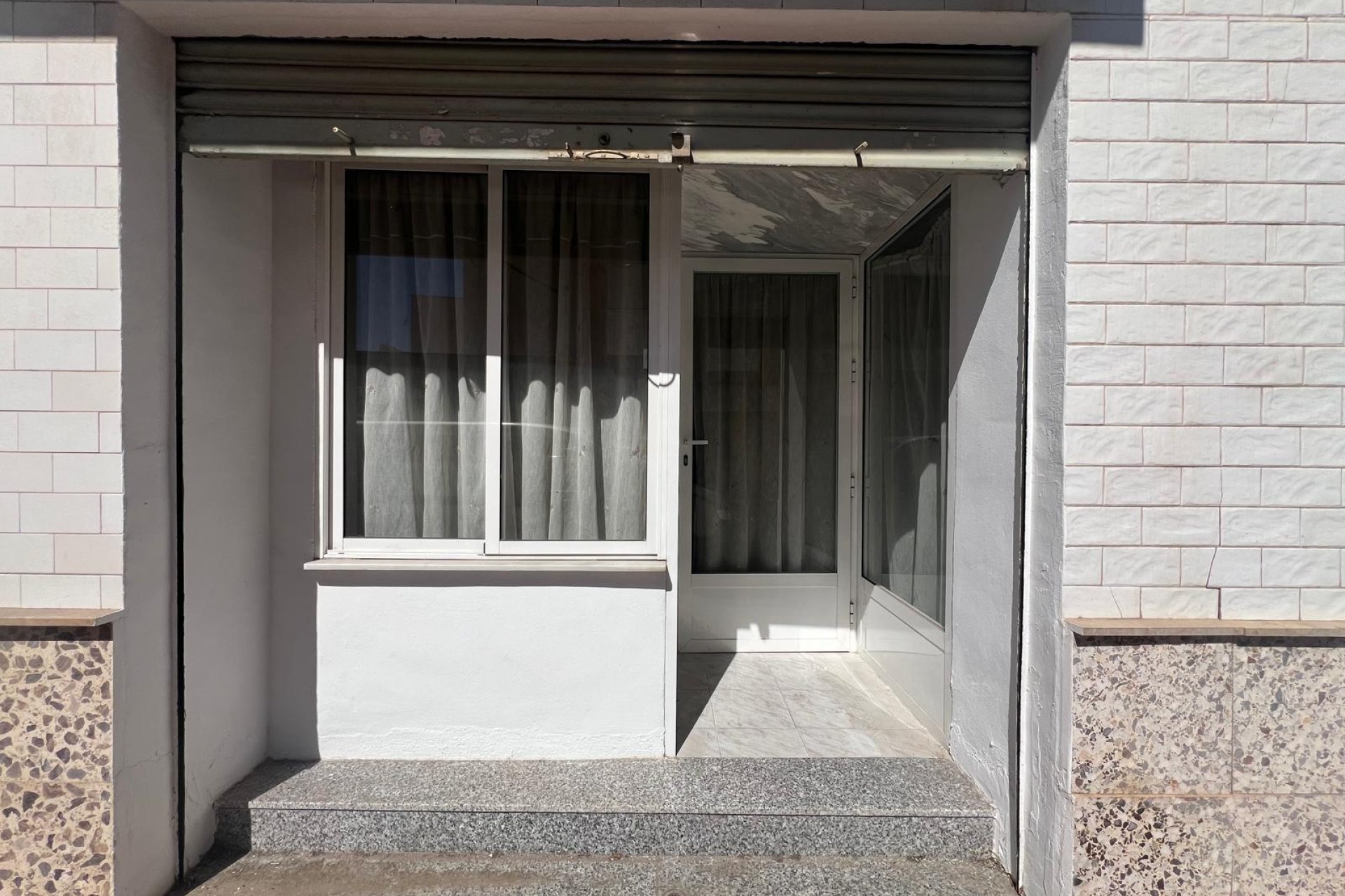 Reventa - Local Comercial - Torrevieja