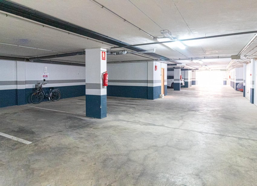 Reventa - Parking - Orihuela Costa - Agua Marina