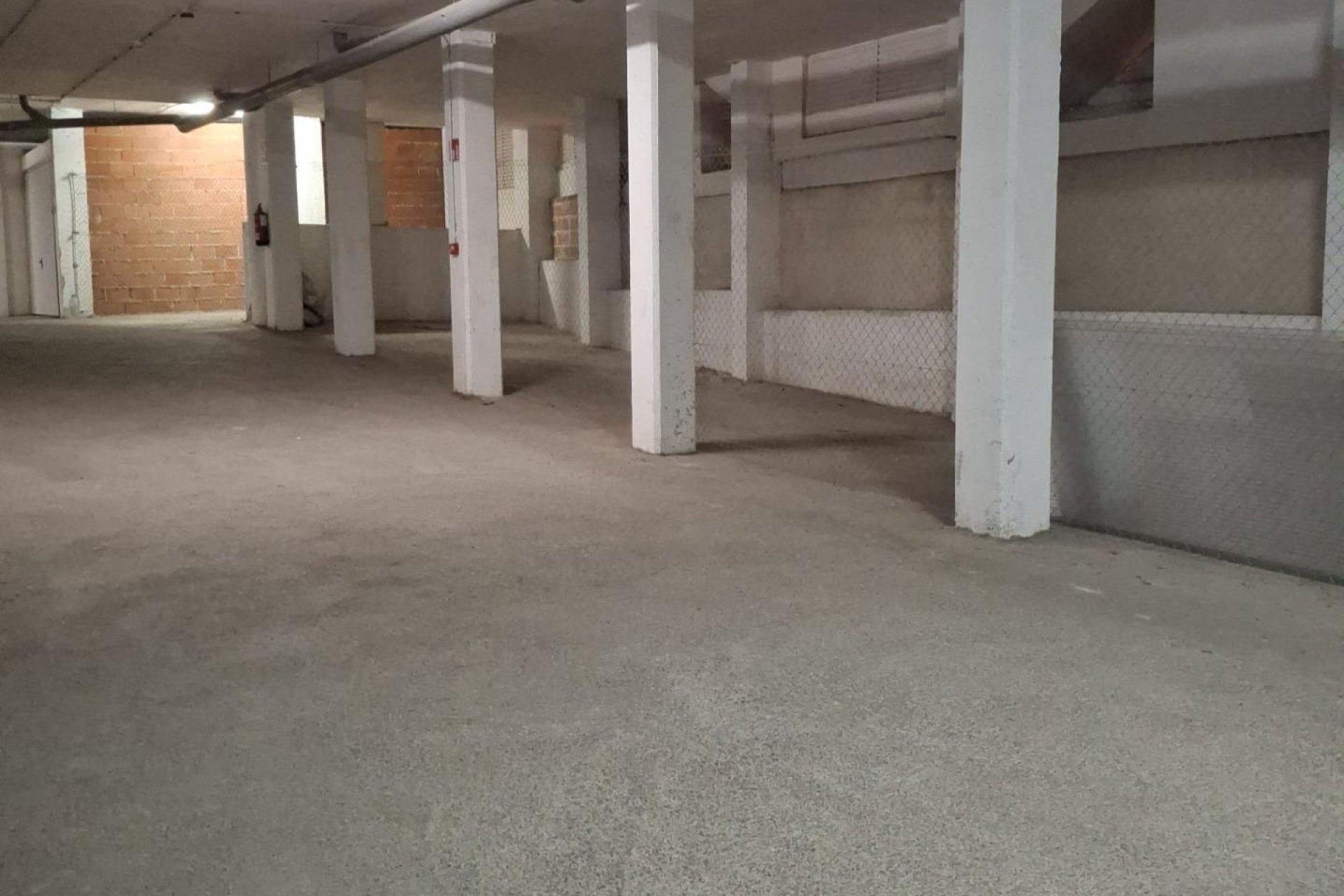 Reventa - Parking - Orihuela Costa - Los Almendros-La Florida