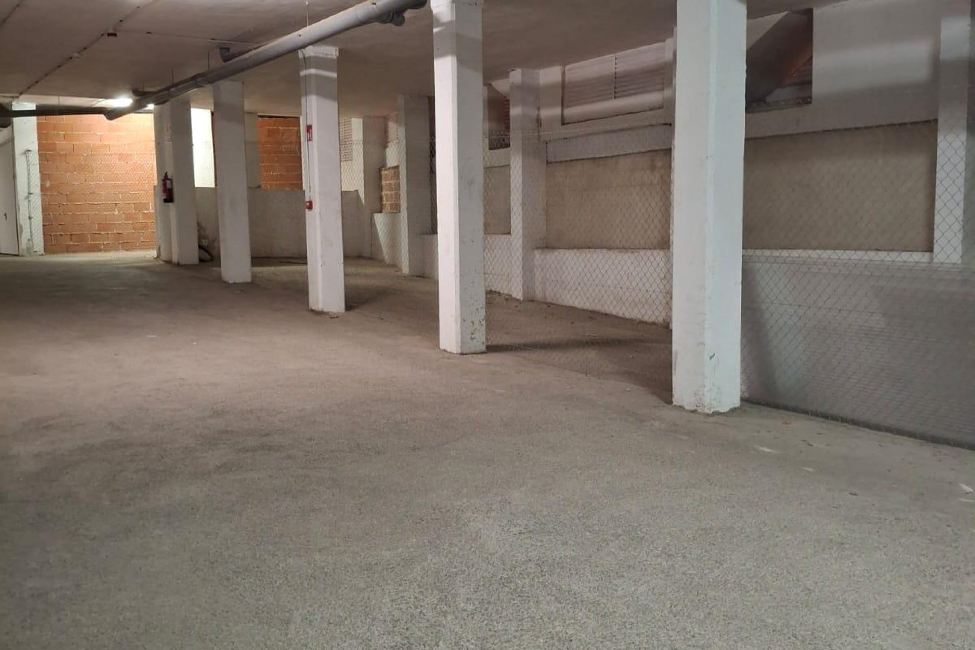 Reventa - Parking - Orihuela Costa - Los Almendros-La Florida