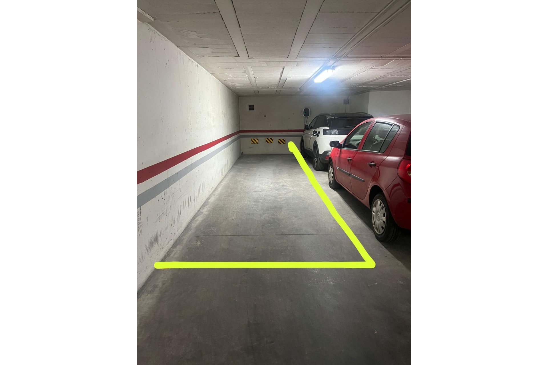 Reventa - Parking Space / Garage - Torrevieja - Centro