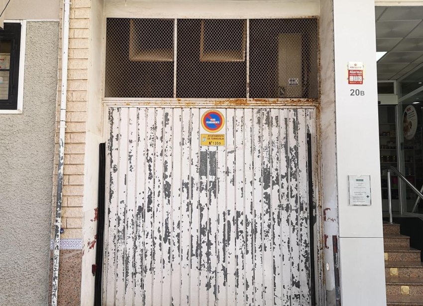 Reventa - Parking - Torrevieja - Centro