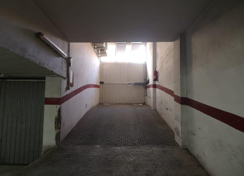 Reventa - Parking - Torrevieja - Centro
