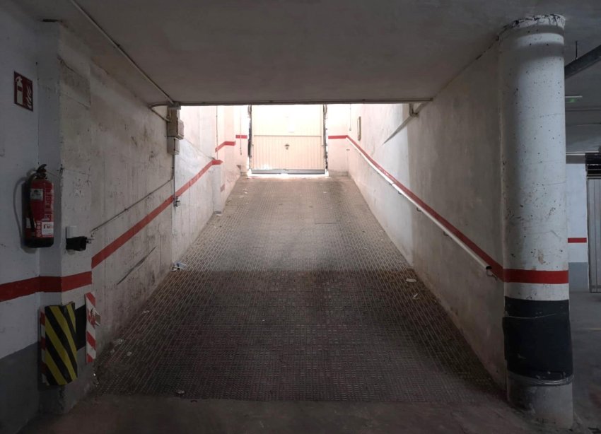 Reventa - Parking - Torrevieja - Playa de los locos