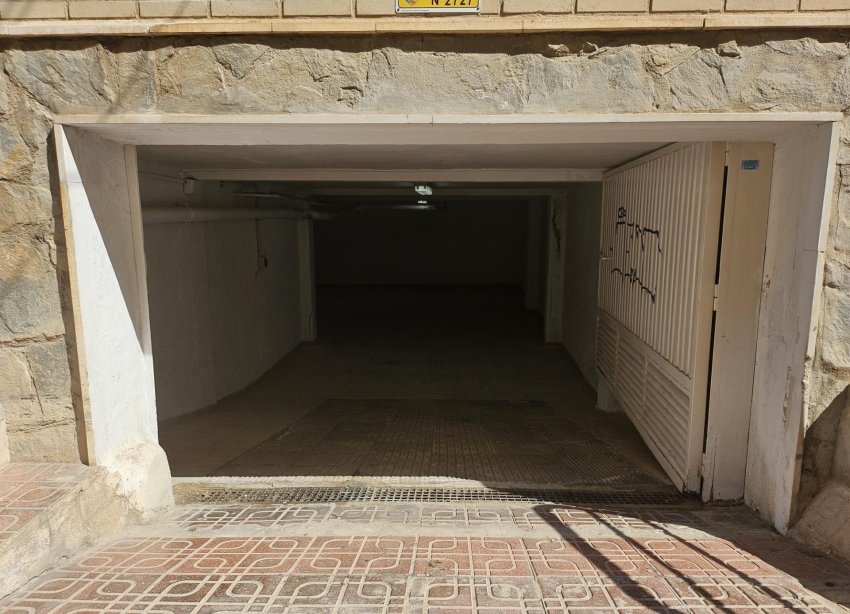 Reventa - Parking - Torrevieja - Playa del Cura