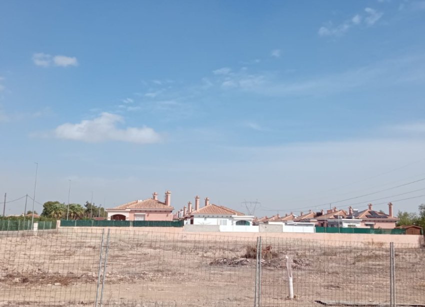 Reventa - Terreno - Los Montesinos - La Herrada