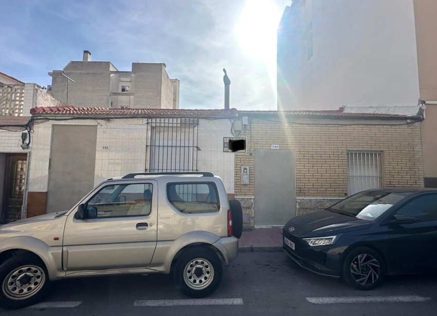 Reventa - Urban building plot - Torrevieja