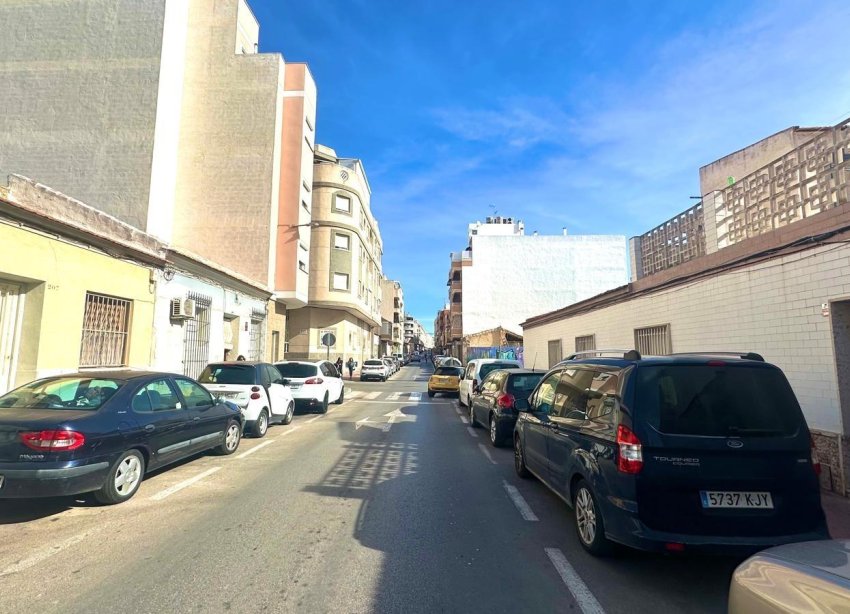 Reventa - Urban building plot - Torrevieja