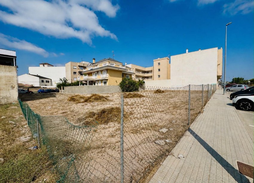 Reventa - urban plot - Los Montesinos - Pueblo 8