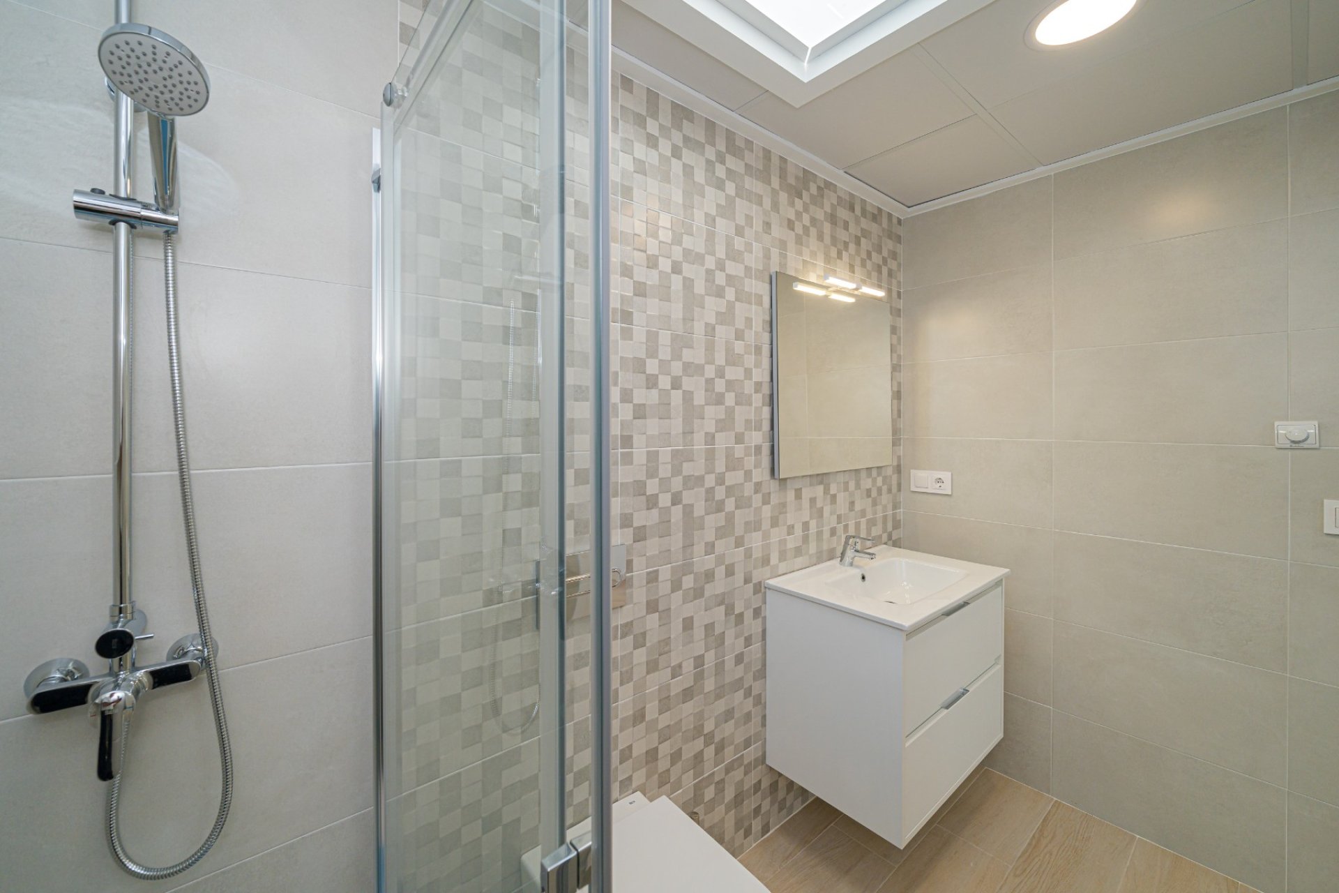 Reventa - Villa - Avileses