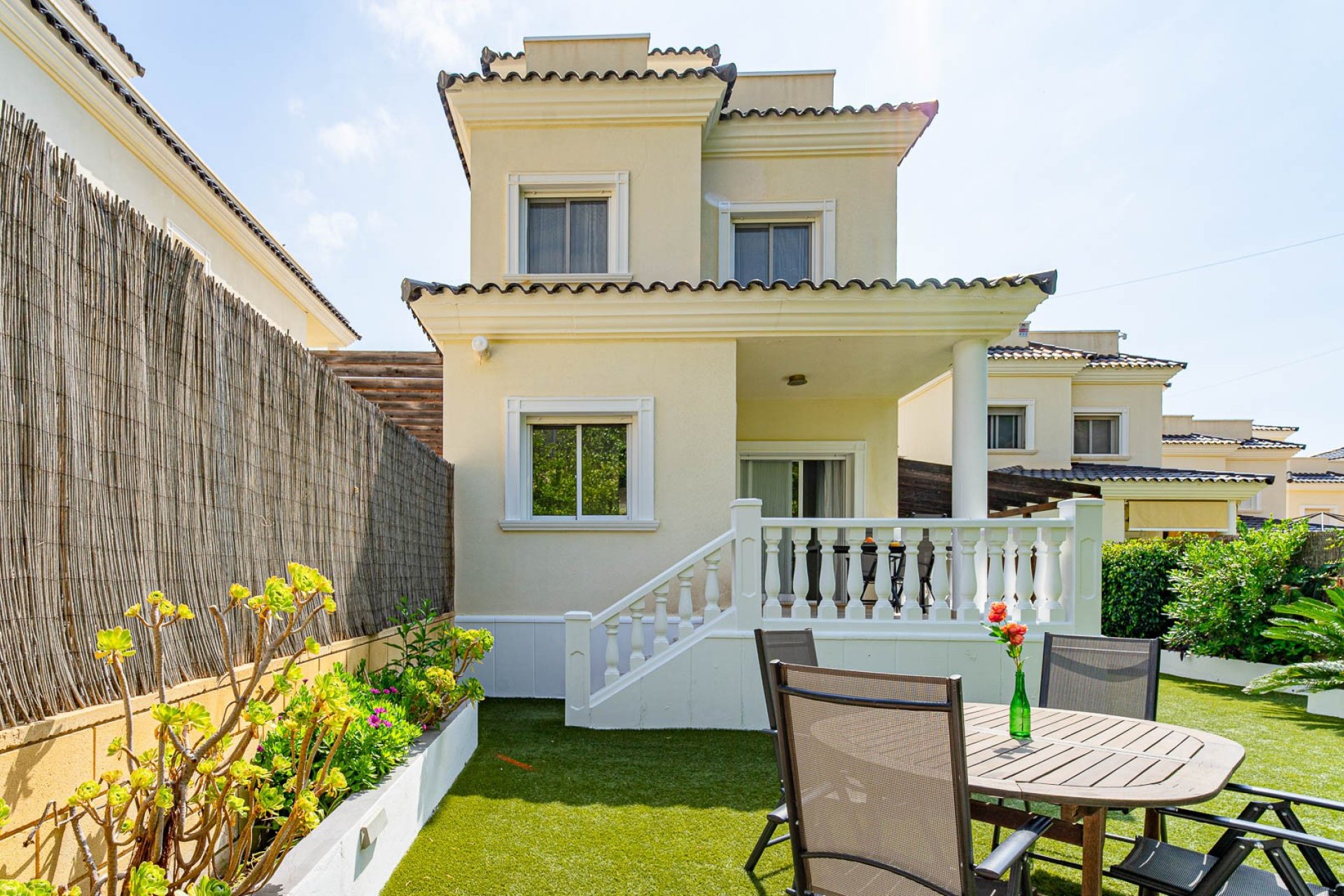 Reventa - Villa / Casa - Alicante - El Campello