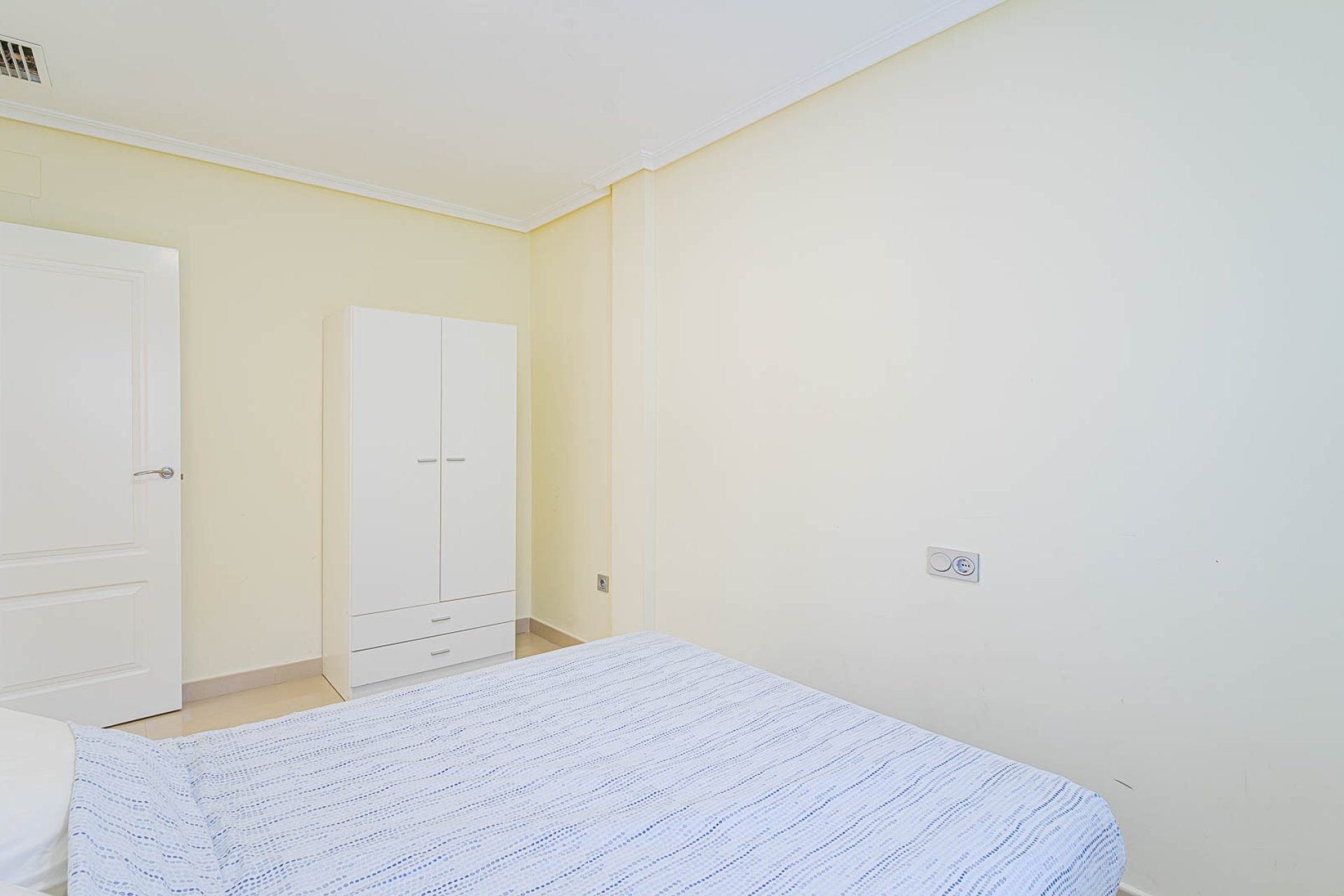 Reventa - Villa / Casa - Alicante - El Campello