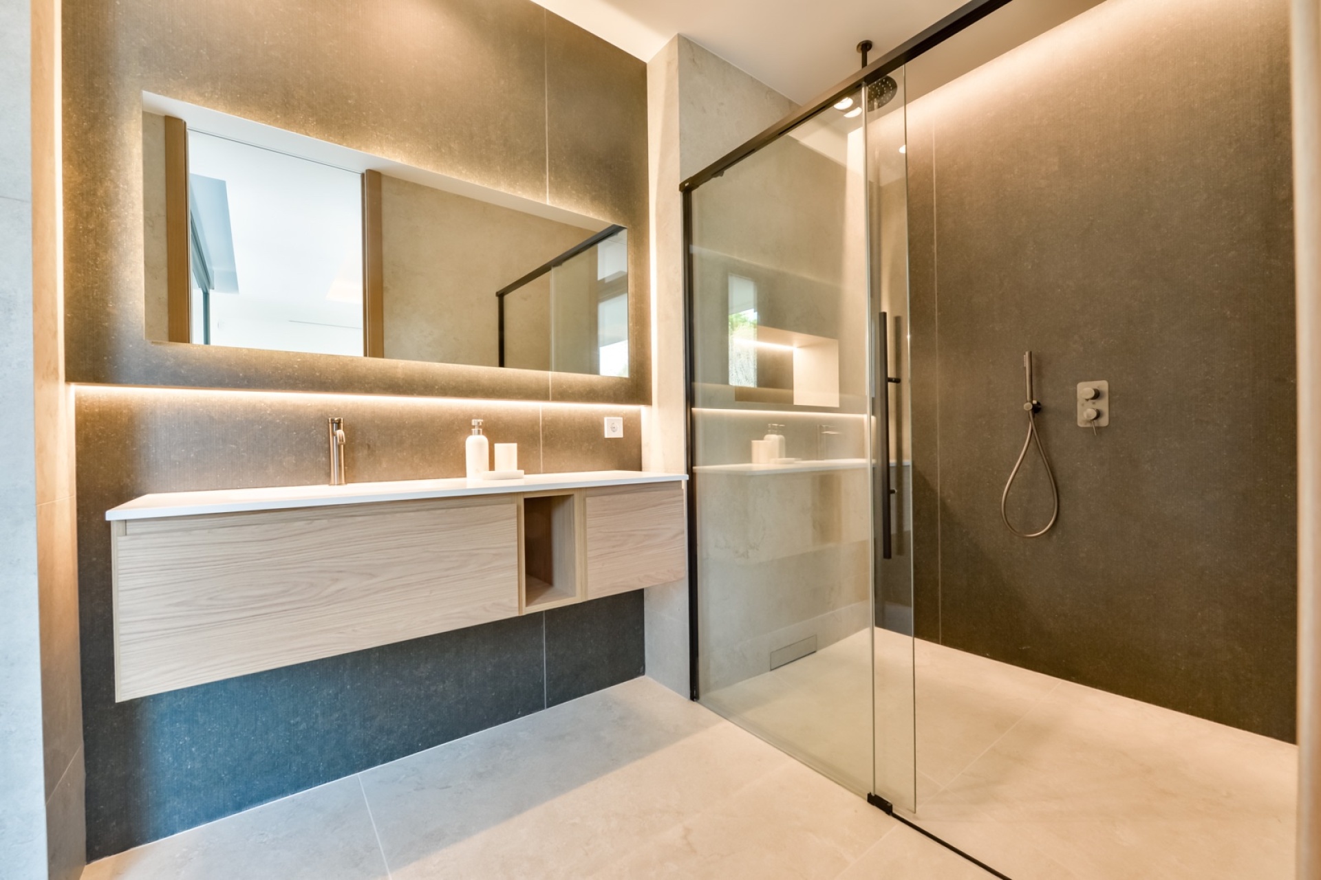 Reventa - Villa / Casa - Altea