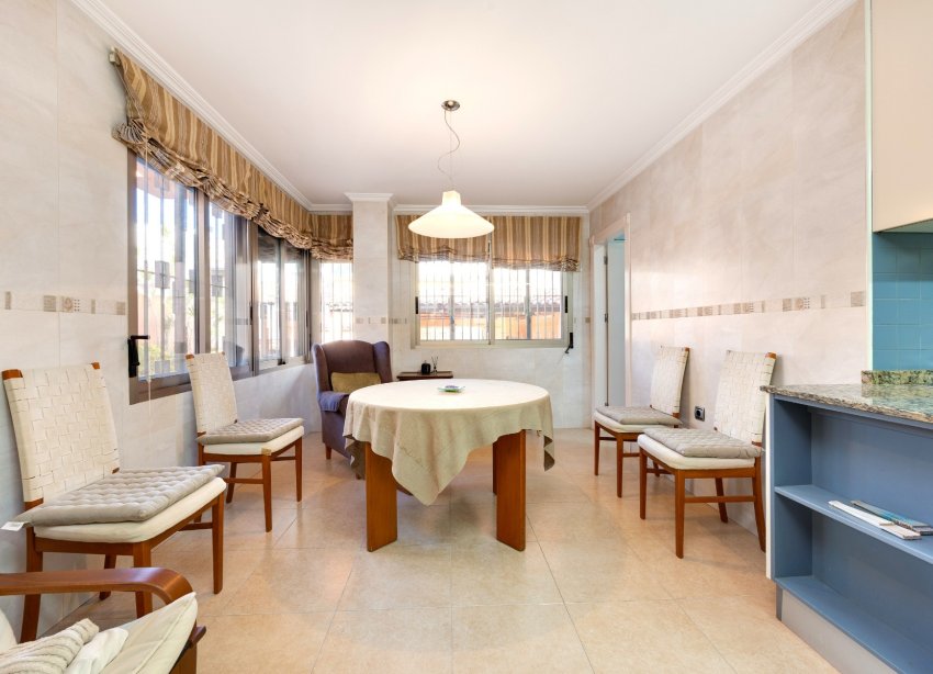 Reventa - Villa / Casa - Benejuzar