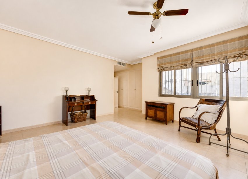Reventa - Villa / Casa - Benejuzar