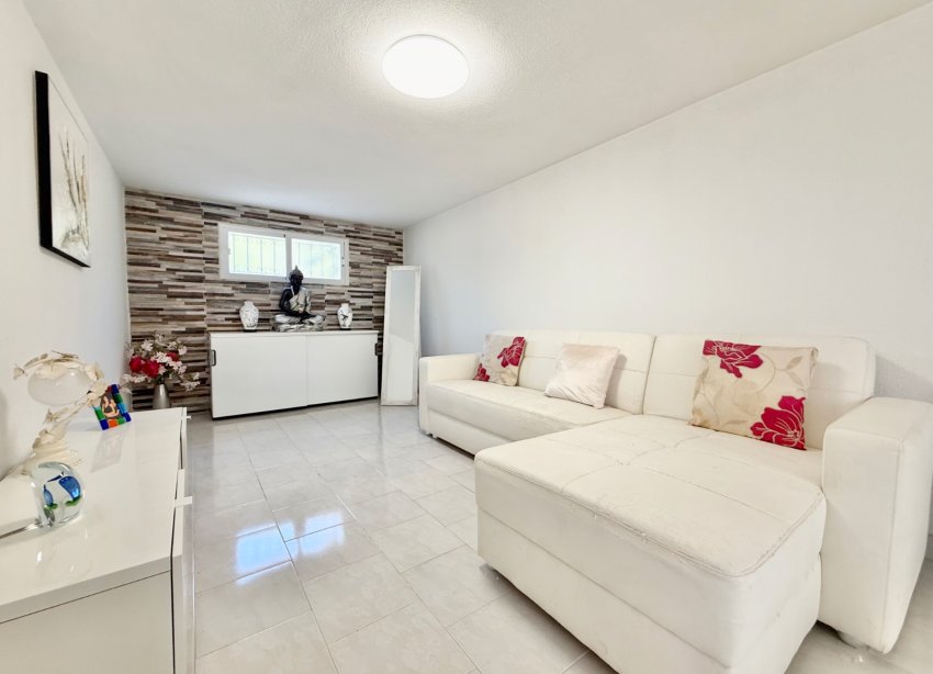 Reventa - Villa / Casa - Ciudad Quesada - Centro de la Ciudad Quesada