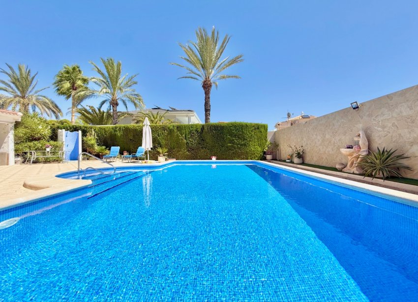 Reventa - Villa / Casa - Ciudad Quesada - Centro de la Ciudad Quesada
