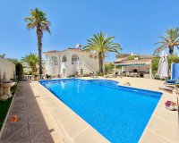 Reventa - Villa / Casa - Ciudad Quesada - Centro de la Ciudad Quesada