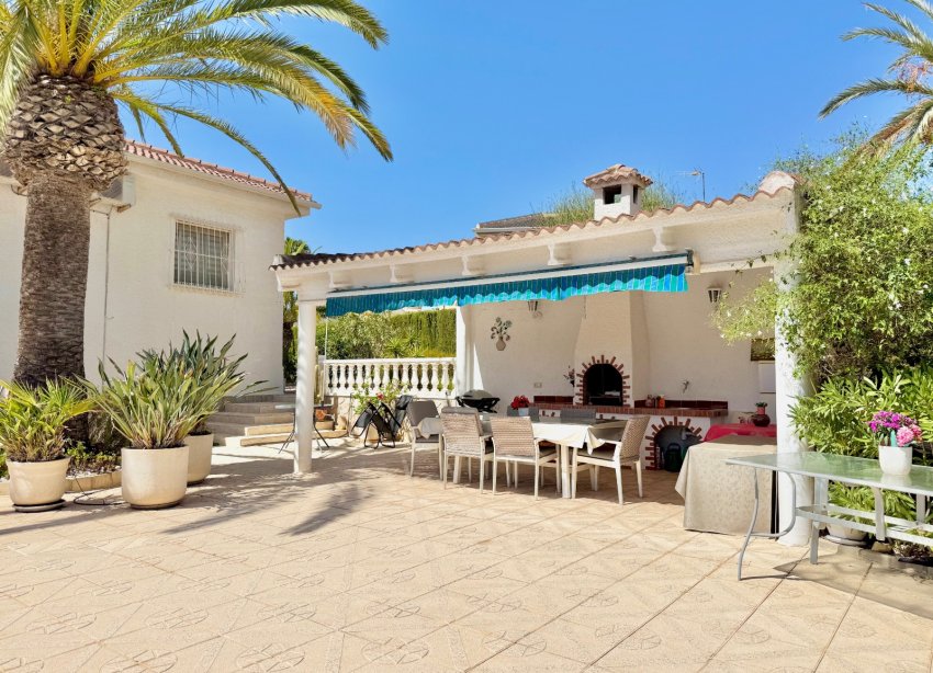 Reventa - Villa / Casa - Ciudad Quesada - Centro de la Ciudad Quesada